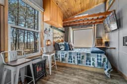 Tiny Cub House - Image 2