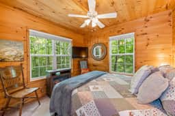 Serenity Escape Treehouse - Image 4