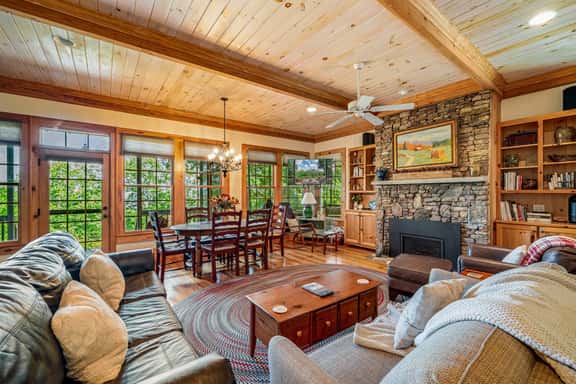 Canyon Hideaway Cottage - Image 1
