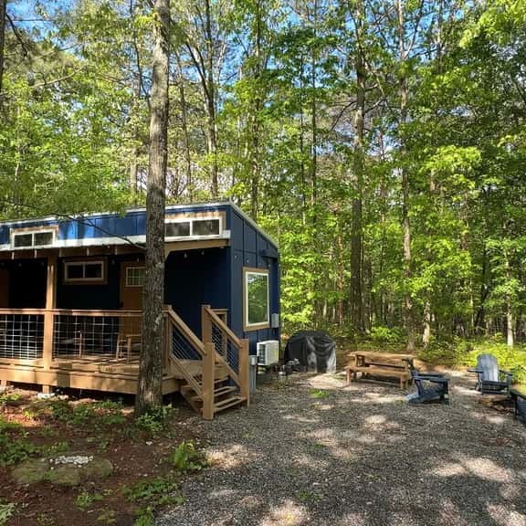 Tiny Cub House - Image 1