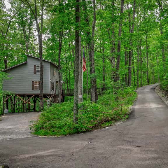Peaceful Hideaway Treehouse - Image 1