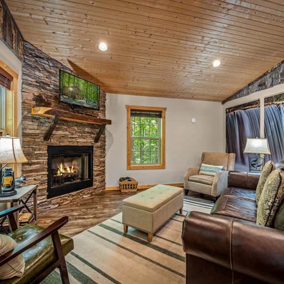 Time Falls Cabin - Image 1