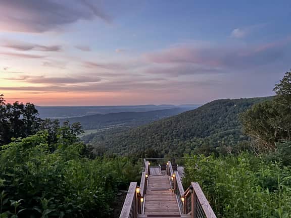 Crest View Lodge - Image 2