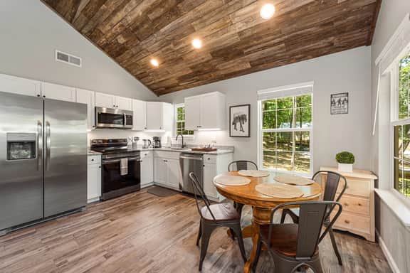 Two Cabins at Woodland Retreat at DeSoto - Image 4