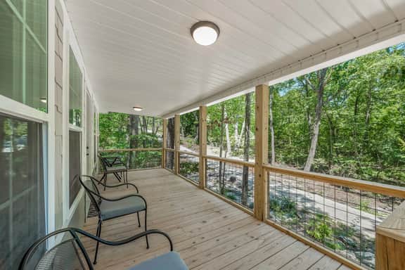 The Otter Box Cabin - Image 5