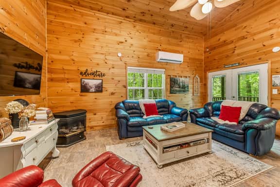 Serenity Escape Treehouse - Image 3