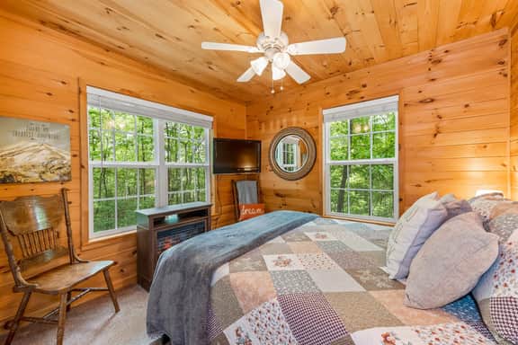 Serenity Escape Treehouse - Image 4